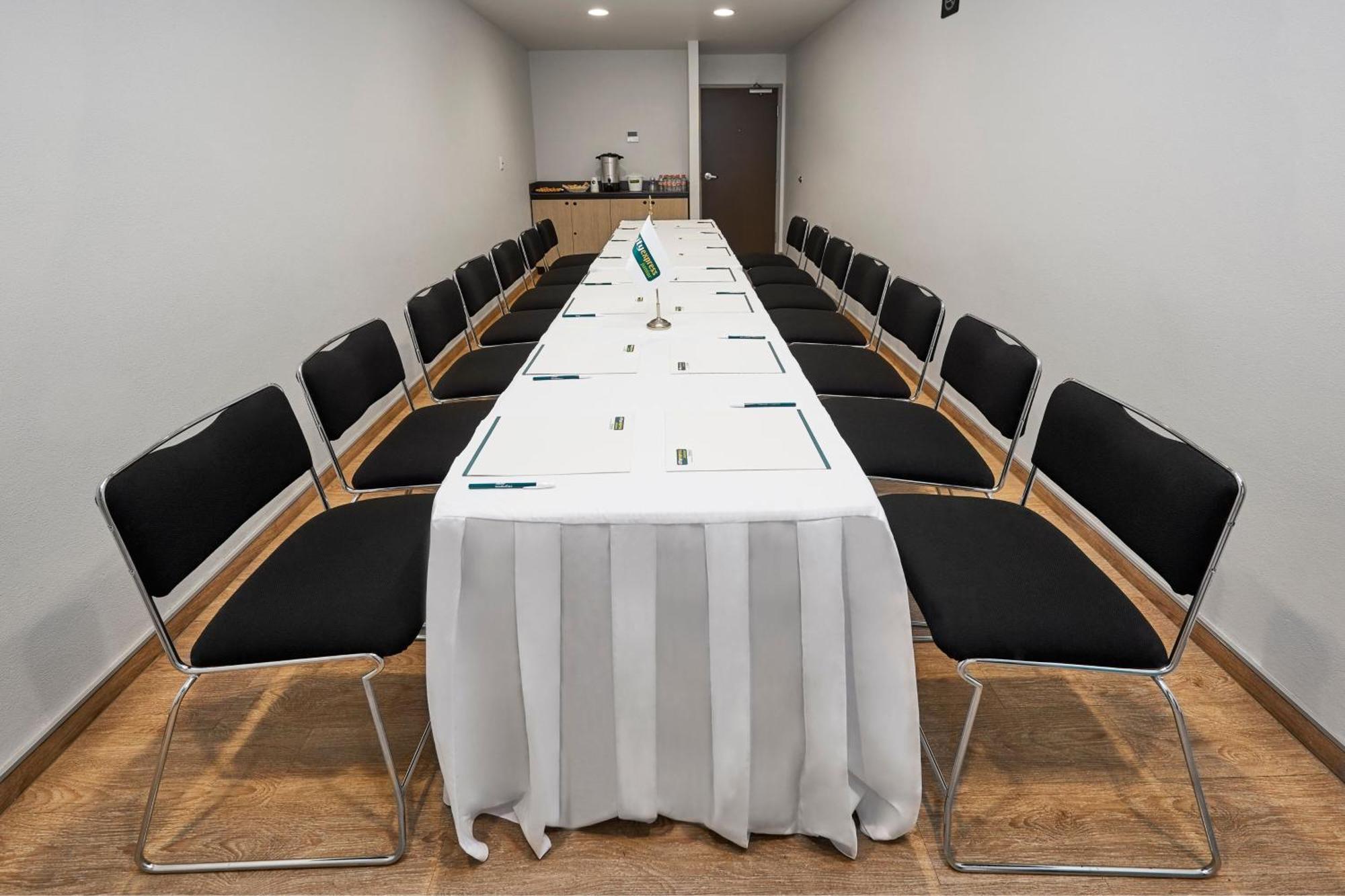 City Express Junior By Marriott Toluca Zona Industrial Exterior photo